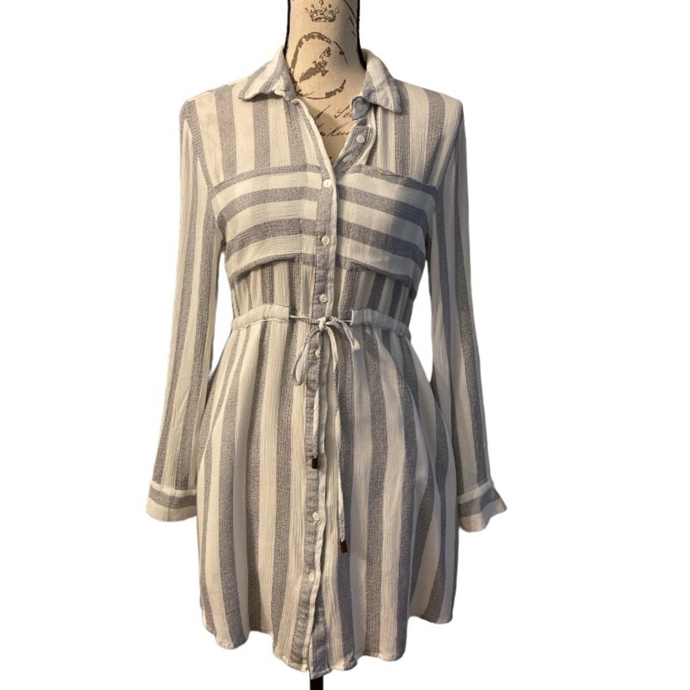 Passport tunic, short dress or coverup. Size M. Tie at waist. Blue/Gray…